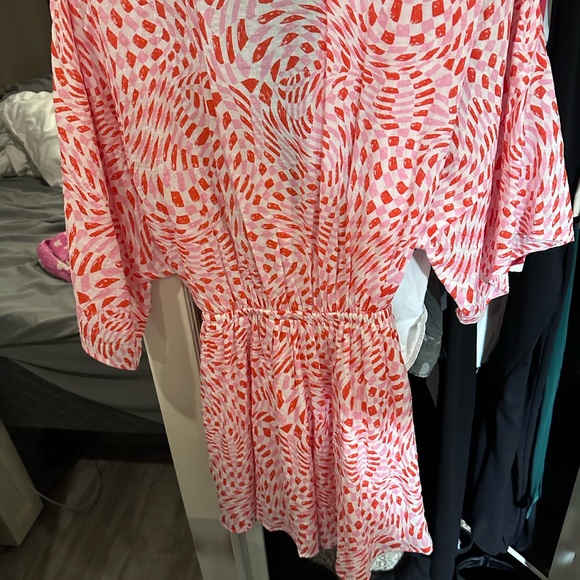 ๐ Pink and white romper shorts ๐ - Picture 3 of 7